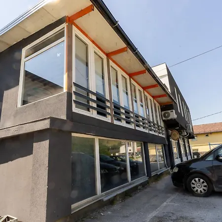Apartman Melina - Kuca Za 16 Osoba *